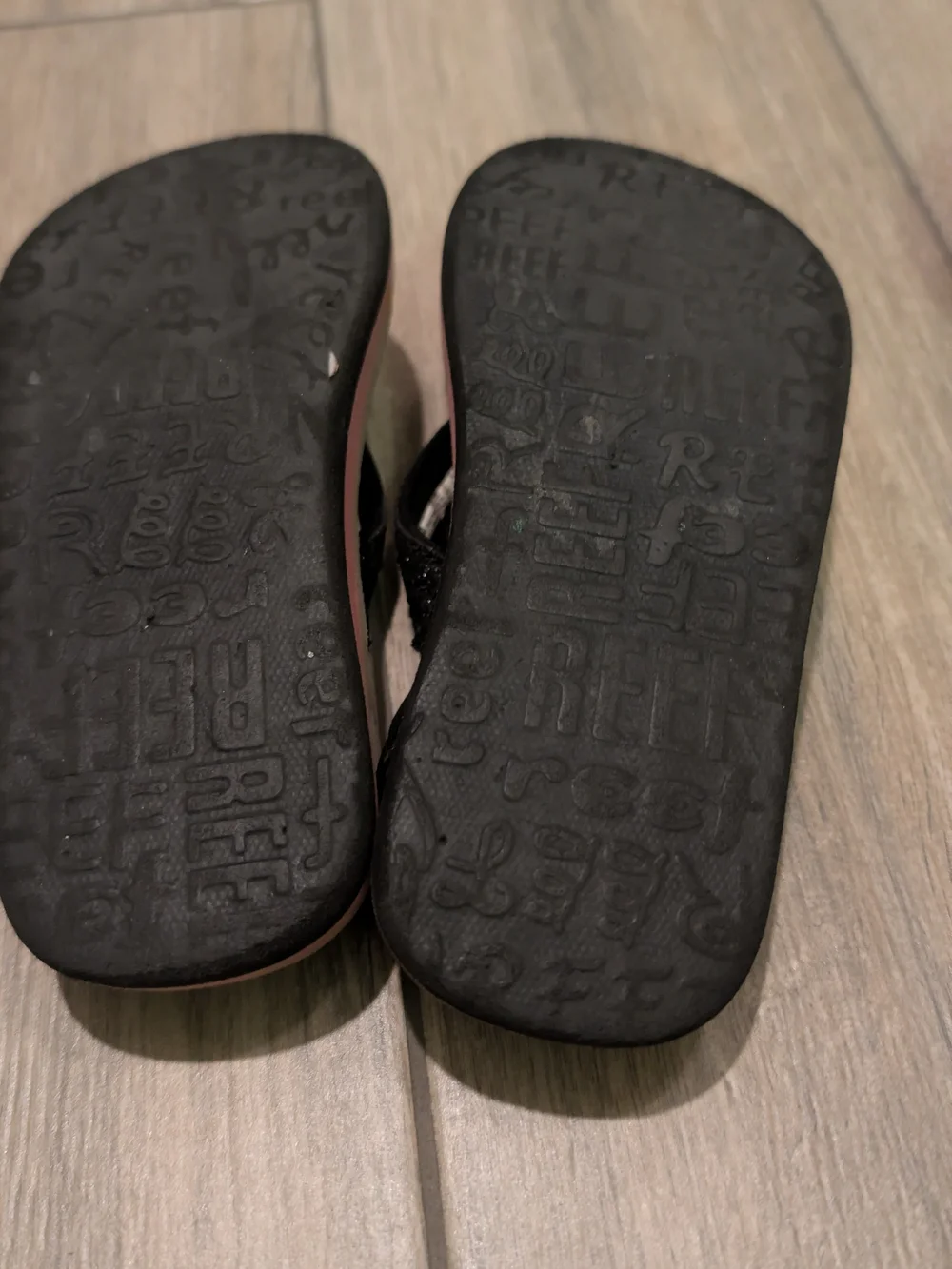 Reef Kids Black Glitter Flip Flops with Pink and Tan Leopard Insole